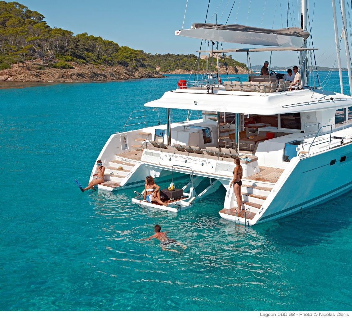 Barco privado con tobogán en Benidorm
