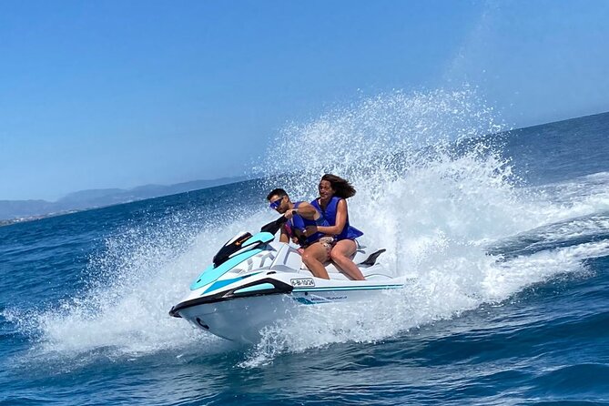Salpicadura en moto de agua